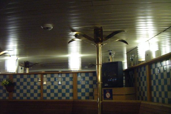 2009-03-02-18-26-5729105C62-E904-10F1-8C70-6282A728501D.jpg